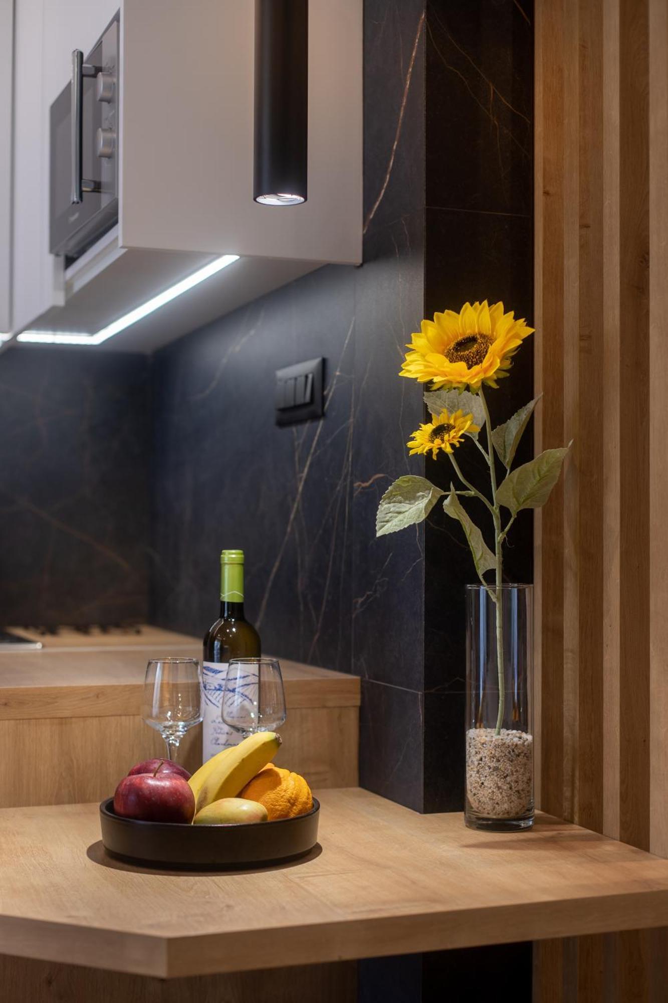 Sunflower Smartliving Suites كاندية المظهر الخارجي الصورة