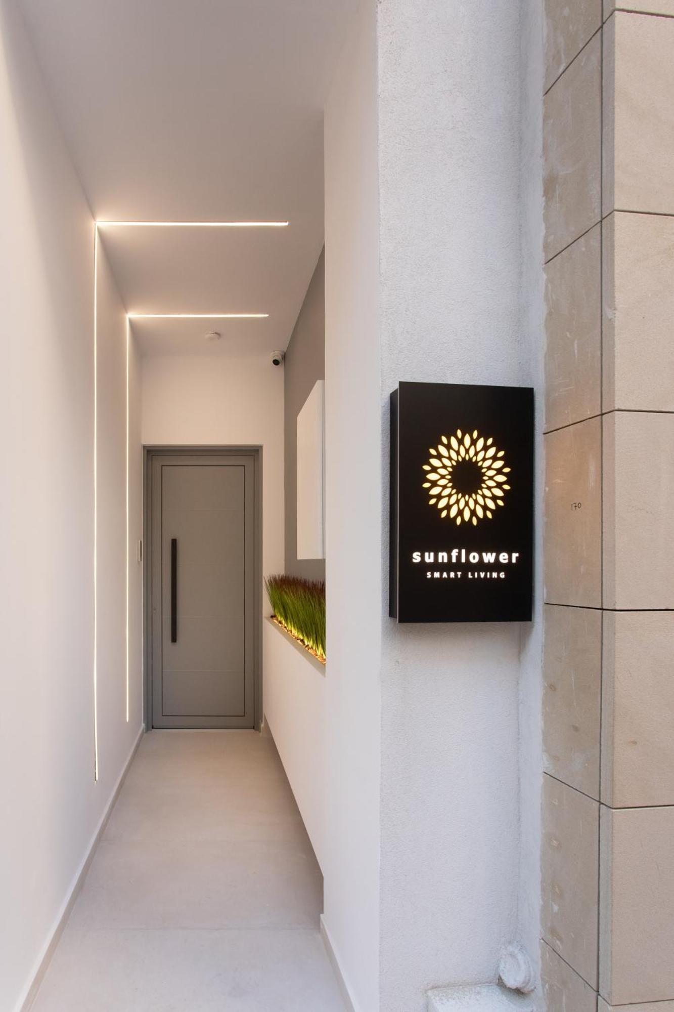 Sunflower Smartliving Suites كاندية المظهر الخارجي الصورة